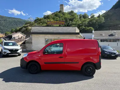 Renault Kangoo Medium dCi 95 — Utilitaire fiable, entretien à jour, 60600 km — vue extérieure