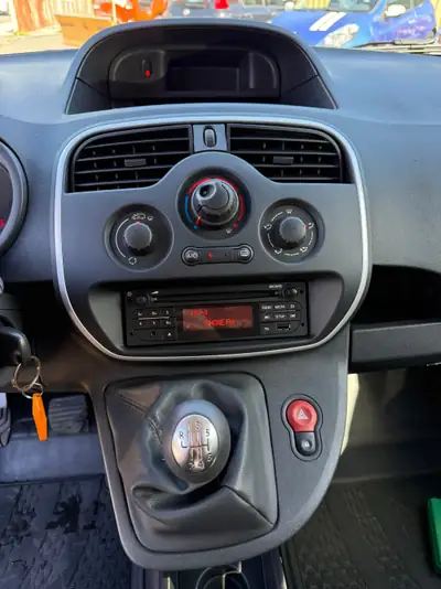 Renault Kangoo Medium dCi 95 — Utilitaire fiable, entretien à jour, 60600 km — Miniature 15
