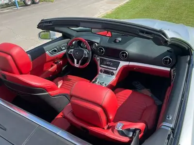 Mercedes-Benz SL 500 V8 — Roadster légendaire, 435 ch et seulement 42 800 km — vista posteriore