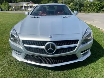 Mercedes-Benz SL 500 V8 — Roadster légendaire, 435 ch et seulement 42 800 km — Miniatura 8