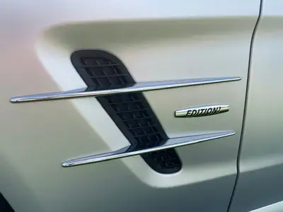 Mercedes-Benz SL 500 V8 — Roadster légendaire, 435 ch et seulement 42 800 km — Miniatura 10