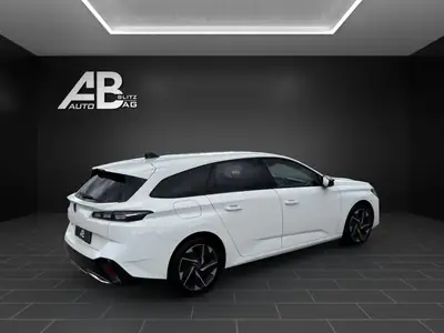 Peugeot 308 SW 1.5 BlueHDI 130 ch — Break pratique, moteur économe et révisé — dashboard