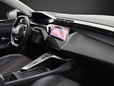 Peugeot 308 SW 1.5 BlueHDI 130 ch — Break pratique, moteur économe et révisé — Thumbnail 10