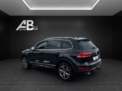 VW Touareg 3.0 TDI R-Line — SUV premium diesel, équipement complet, entretien récent — Heckansicht