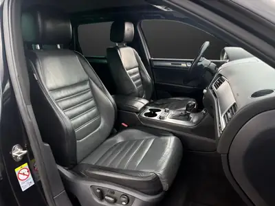 VW Touareg 3.0 TDI R-Line — SUV premium diesel, équipement complet, entretien récent — Miniatur 9