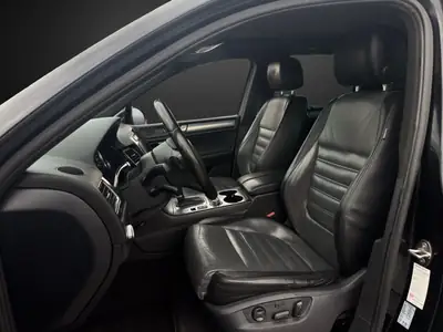 VW Touareg 3.0 TDI R-Line — SUV premium diesel, équipement complet, entretien récent — Miniatur 7