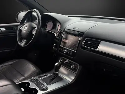 VW Touareg 3.0 TDI R-Line — SUV premium diesel, équipement complet, entretien récent — Miniatur 10