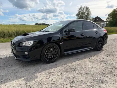 Subaru WRX 2.5 T Sport S — Berline sportive 300 ch, transmission manuelle intégrale — fianco