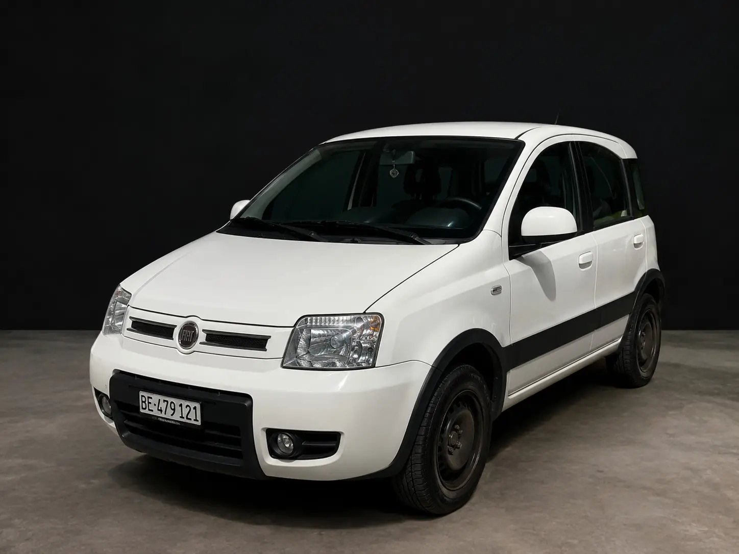 Fiat Panda 1.2 Climbing 4x4 — Petit SUV robuste, 4x4 intégral et pneus toutes saisons — Außenansicht