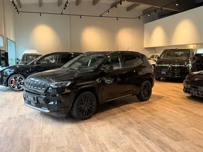 Jeep Compass 1.3 T PHEV Night Eagle — SUV hybride rechargeable AWD, 89'000 km — vista esterna