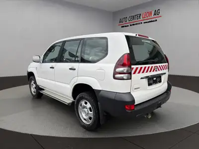 Toyota Land Cruiser 3.0 TD Linea Sol Executive — Le SUV légendaire, diesel performant et fiable — interni