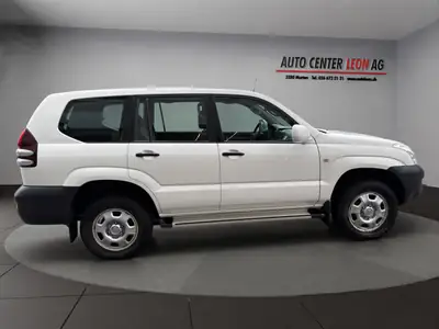 Toyota Land Cruiser 3.0 TD Linea Sol Executive — Le SUV légendaire, diesel performant et fiable — Miniatura 7