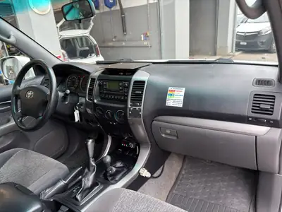 Toyota Land Cruiser 3.0 TD Linea Sol Executive — Le SUV légendaire, diesel performant et fiable — Miniatura 24