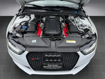 Audi RS4 Avant 4.2 FSI V8 quattro — Le break sportif allemand de référence — Thumbnail 16