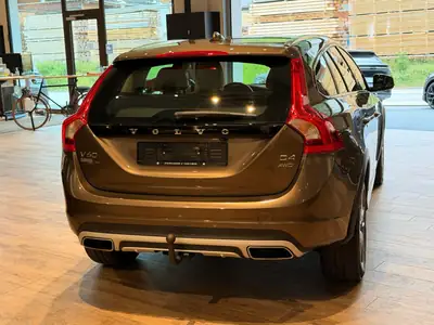 Volvo V60 Cross Country D4 AWD — Élégance suédoise tout-terrain, 69'000 km seulement — Detail