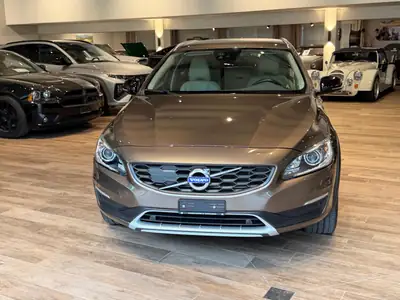 Volvo V60 Cross Country D4 AWD — Élégance suédoise tout-terrain, 69'000 km seulement — Miniatur 13