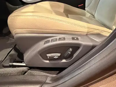 Volvo V60 Cross Country D4 AWD — Élégance suédoise tout-terrain, 69'000 km seulement — Miniatur 15