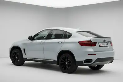 BMW X6 M50d Steptronic — SUV coupé diesel 381 ch, rare 5 places, sans accident — arrière