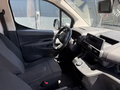 Opel Combo 1.2 Cargo Enjoy — Utilitaire compact fiable, boîte auto 8 vitesses — Miniatura 8