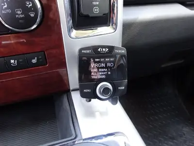 Dodge Ram 2011 — Pickup musclé 396 ch, transmission intégrale, historique sans sinistre — Miniatura 12