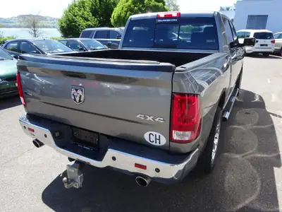 Dodge Ram 2011 — Pickup musclé 396 ch, transmission intégrale, historique sans sinistre — Miniatura 18