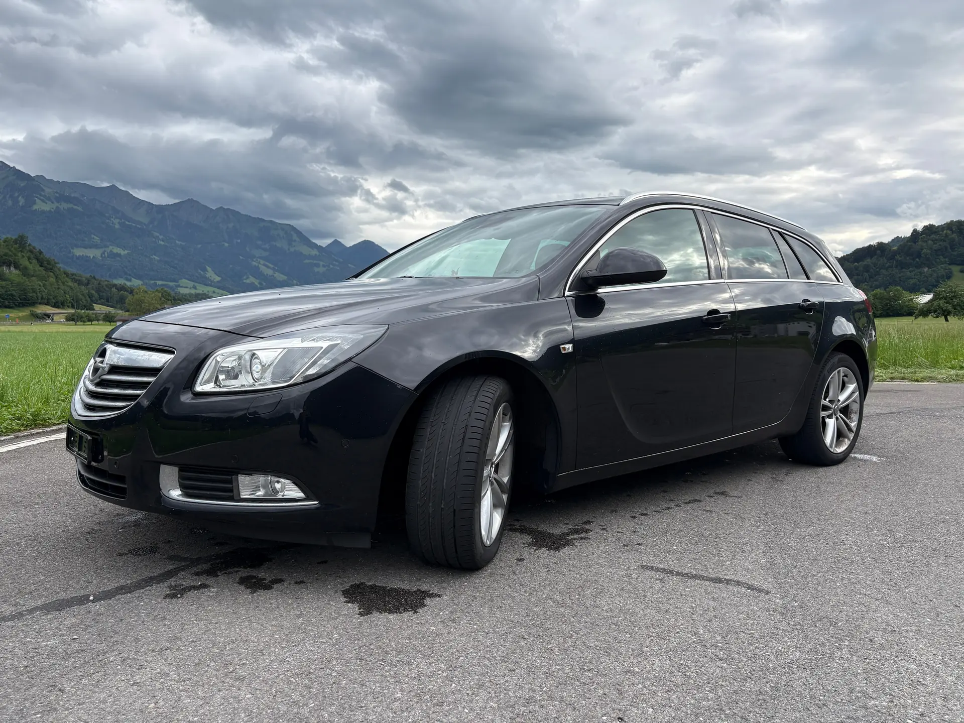 Opel Insignia Sports Tourer 2.0 Turbo Sport 4WD — Break puissant, 250 ch et transmission intégrale — vista esterna
