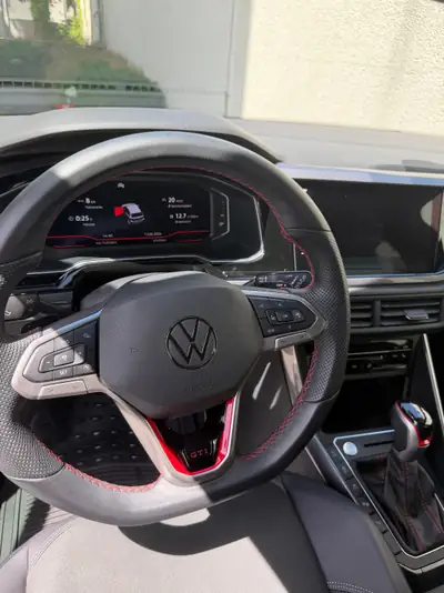 VW Polo GTI 2.0 TSI 207ch DSG — Sportive compacte, équipement premium 75 Edition — intérieur
