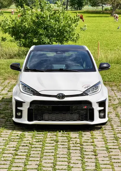 Toyota GR Yaris 1.6 Turbo Sport 4x4 — Compacte sportive intégrale, 261 ch et très peu kilométrée — intérieur