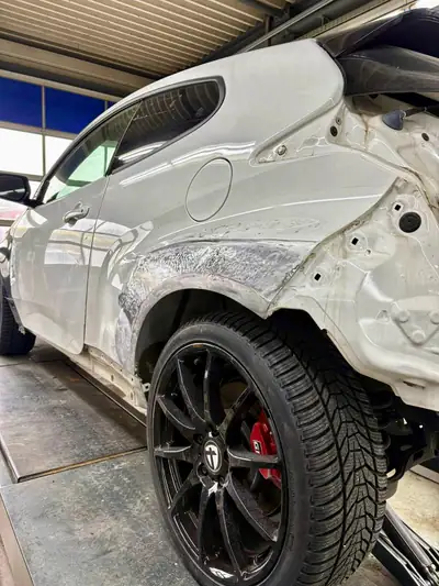 Toyota GR Yaris 1.6 Turbo Sport 4x4 — Compacte sportive intégrale, 261 ch et très peu kilométrée — Miniature 14