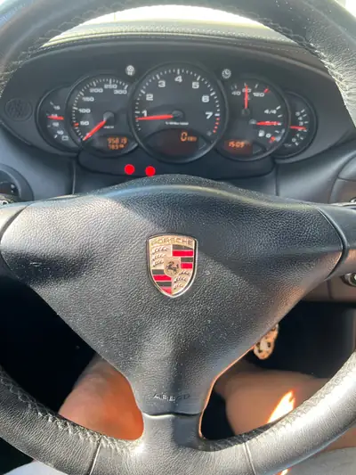 Porsche 911 Carrera 4 3.4 — Coupé sportif authentique, 95'850 km, boîte manuelle — détail
