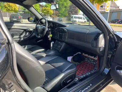 Porsche 911 Carrera 4 3.4 — Coupé sportif authentique, 95'850 km, boîte manuelle — intérieur