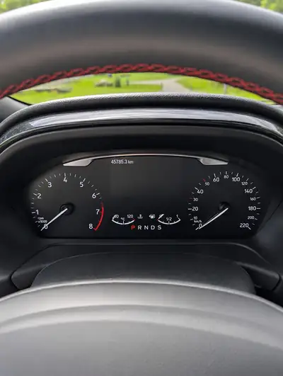 Ford Fiesta SCTi ST-Line 2020 — Citadine dynamique, 48'000 km, essence économe — Innenraum