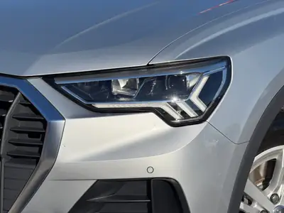 Audi Q3 2.0 TDI Quattro — SUV compact robuste, Matrix LED et CarPlay sans fil — Miniatura 7