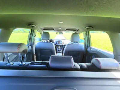 Ford Kuga 2.0 TDCi 150 ST-Line — SUV polyvalent, sans sinistre, 134'000 km — dettaglio