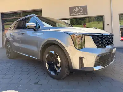 Kia Sorento 1.6 T-GDi PHEV — SUV 7 places hybride rechargeable, 8000 km seulement — fianco