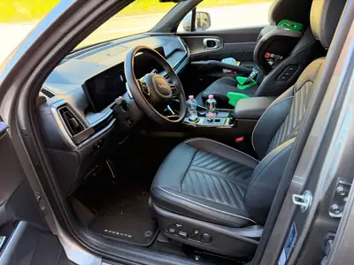 Kia Sorento 1.6 T-GDi PHEV — SUV 7 places hybride rechargeable, 8000 km seulement — interni