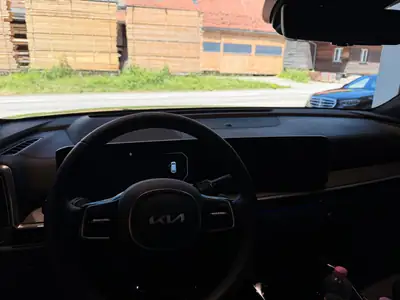Kia Sorento 1.6 T-GDi PHEV — SUV 7 places hybride rechargeable, 8000 km seulement — Miniatura 10