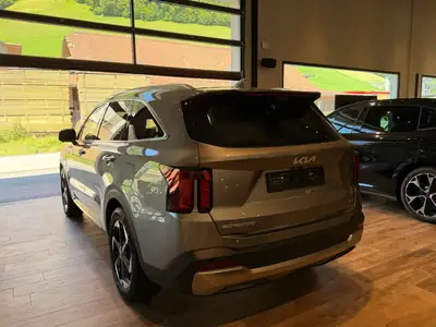 Kia Sorento 1.6 T-GDi PHEV — SUV 7 places hybride rechargeable, 8000 km seulement — Miniatura 17