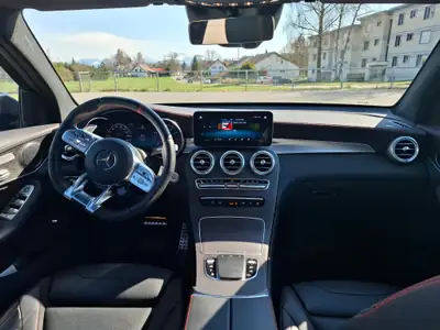 Mercedes-Benz GLC 43 AMG 4Matic — Performance 390 ch, Faible kilométrage — intérieur