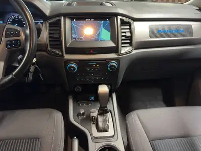 Ford Ranger XLT 2.2 TDCi 4x4 — Pick-up robuste, 4 places, 60'000 km — Miniature 14