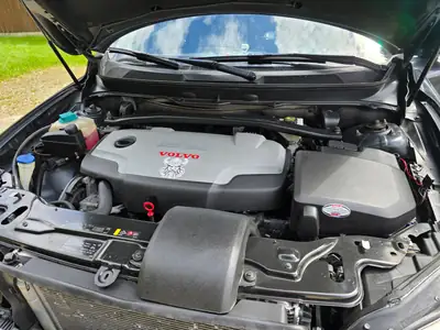 Volvo XC90 — SUV 7 places robuste, 119'000 km seulement, diesel performant — Miniature 7
