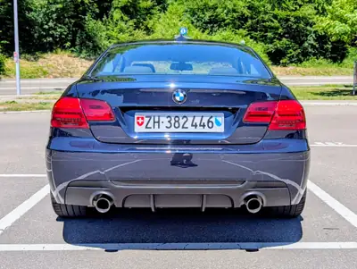 BMW 335i xDrive Coupé 2007 — Sportivité allemande, faible kilométrage — tableau de bord