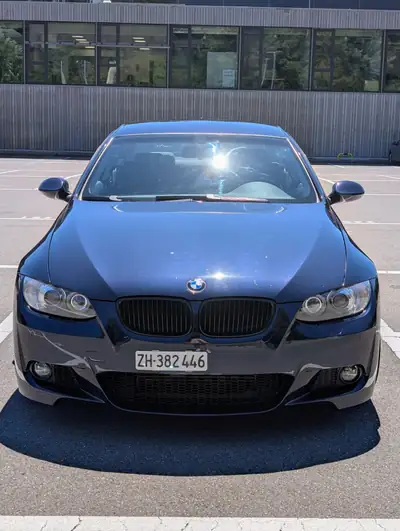 BMW 335i xDrive Coupé 2007 — Sportivité allemande, faible kilométrage — intérieur