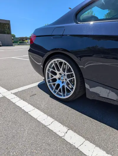 BMW 335i xDrive Coupé 2007 — Sportivité allemande, faible kilométrage — Miniature 7
