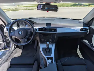 BMW 335i xDrive Coupé 2007 — Sportivité allemande, faible kilométrage — Miniature 8