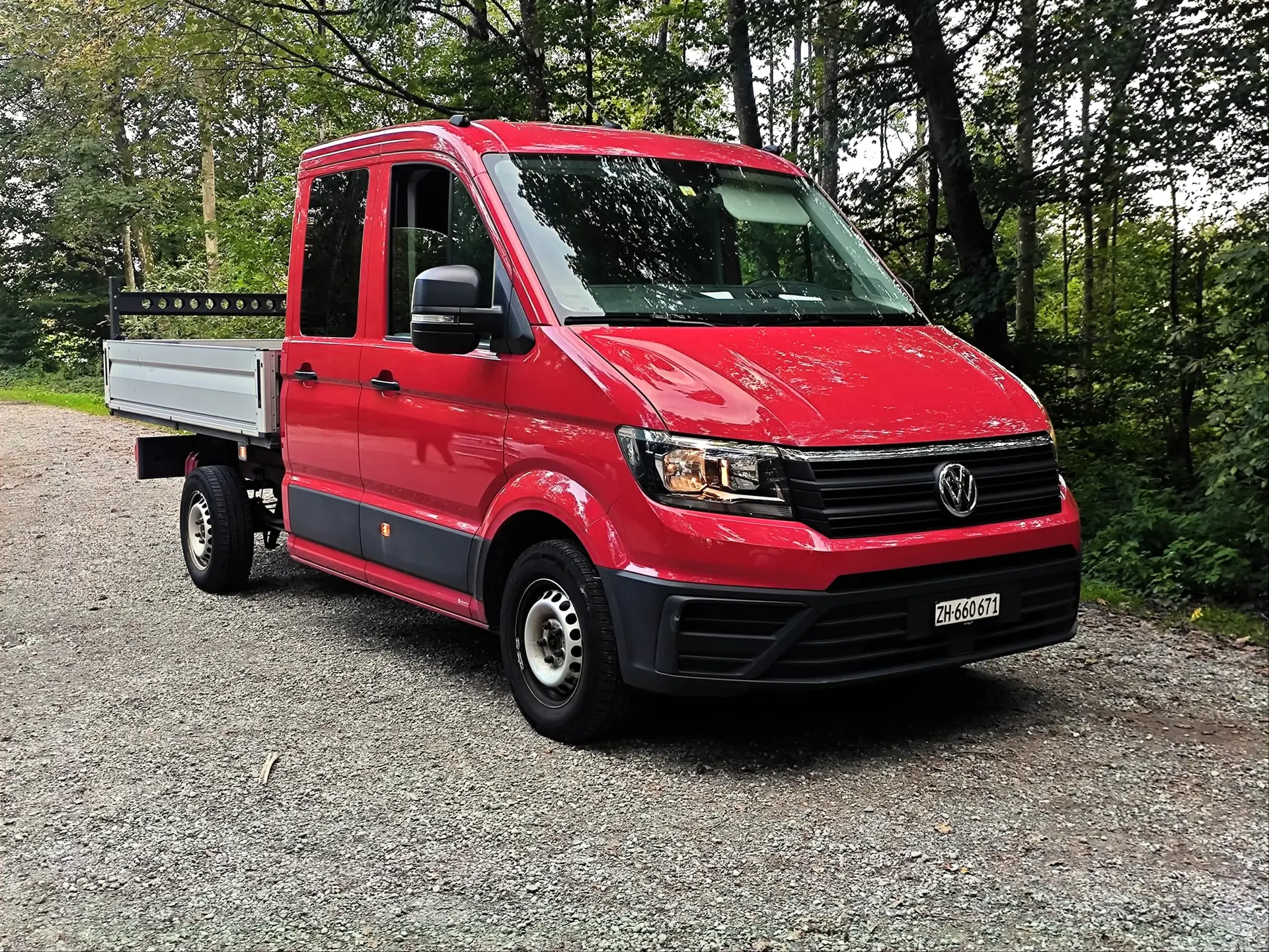 VW Crafter 35 Double Cab — Utilitaire robuste diesel, 128'000 km, sans sinistre — vista esterna