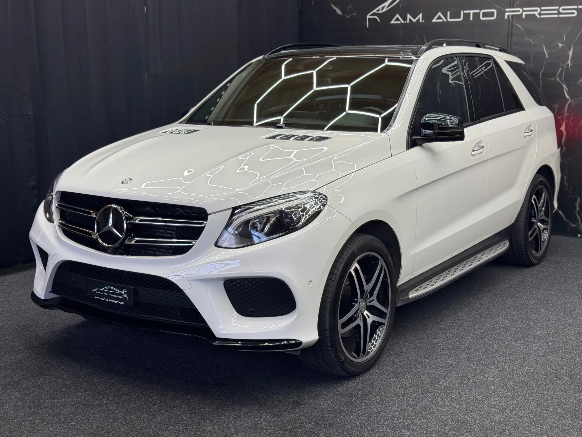 Mercedes-Benz GLE 350 d — SUV premium diesel 4Matic, toit panoramique et caméra 360°