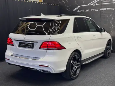 Mercedes-Benz GLE 350 d — SUV premium diesel 4Matic, toit panoramique et caméra 360° — Innenraum