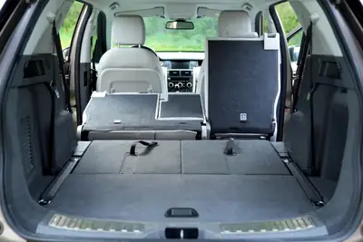 Land Rover Discovery Sport 2.0 TD4 HSE — SUV 7 places, diesel fiable, faible kilométrage — Miniatur 8