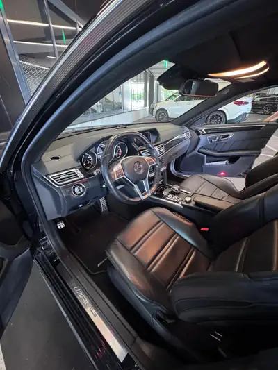 Mercedes-Benz E 63 AMG — Break haute performance, 557 ch, 4WD intégral — Armaturenbrett